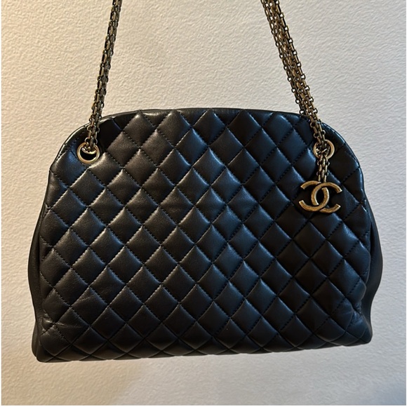 CHANEL
Black Quilted Lambskin Leather Large Just Mademoiselle Bowling Bag - Picture 3 of 11